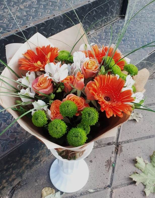 Букет цветов из: Герберы, Хризантемы, Альстромерии и Розы в Новопетровское