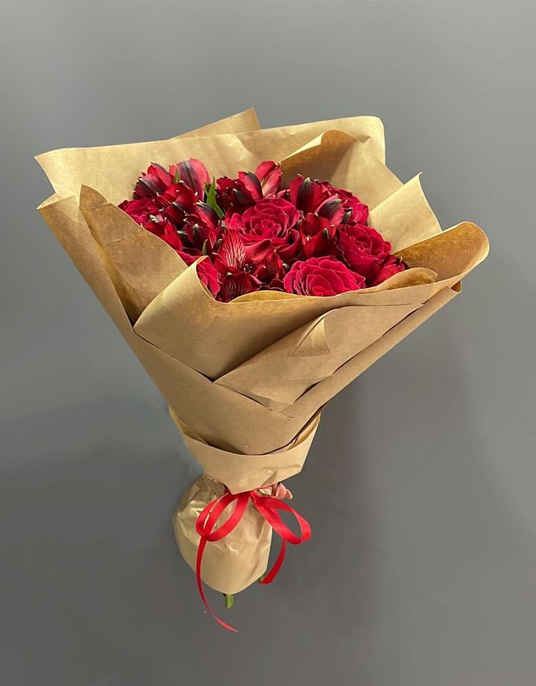 Букет цветов из: Альстромерии и Розы в Новопетровское