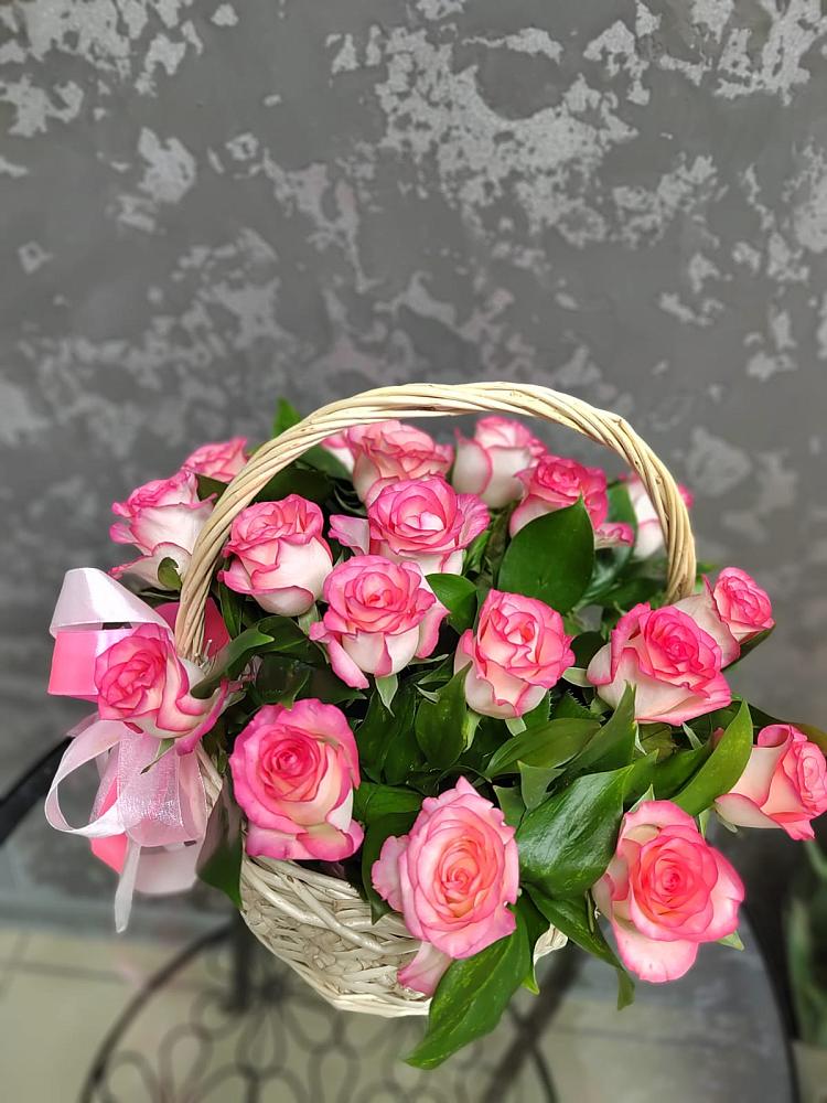 Цветочная композиция из Розы в корзине в Новопетровское