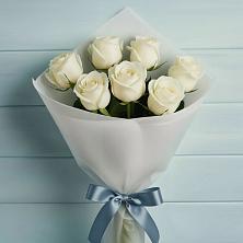 Букет 7 Белых роз Эдлесс Лав в Новопетровское