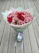 Букет цветов из:  Альстромерии #REPLACE_PRED# Новопетровское