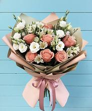 Букет цветов из:  Розы, Альстромерии и Лизиантусы в Новопетровское