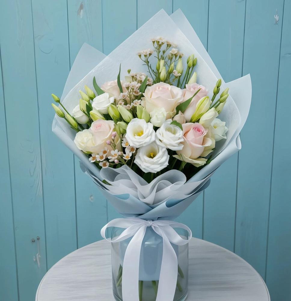 Букет цветов из: Розы и Лизиантусы в Новопетровское