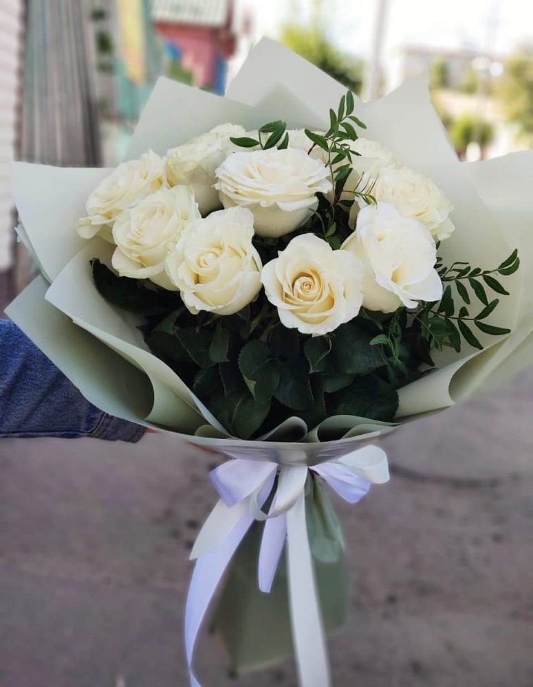 Букет Белые розы Проуд в Новопетровское