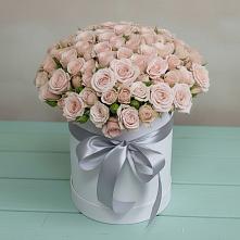 Цветочная композиция из Розы в шляпной коробке в Новопетровское