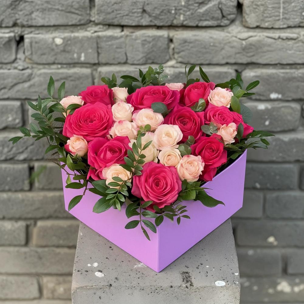 Цветочная композиция из Розы в коробке в Новопетровское