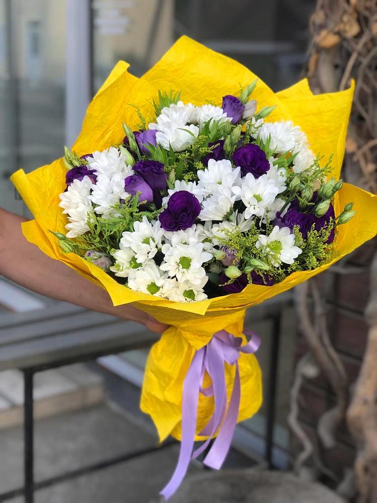 Букет цветов из: Ирисы, Хризантемы и Ромашки в Новопетровское