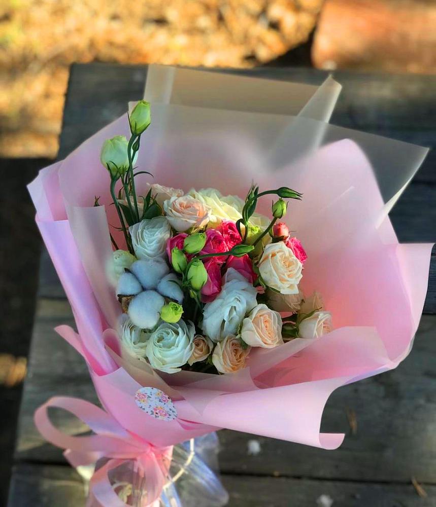 Букет цветов из: Розы и Лизиантусы в Новопетровское