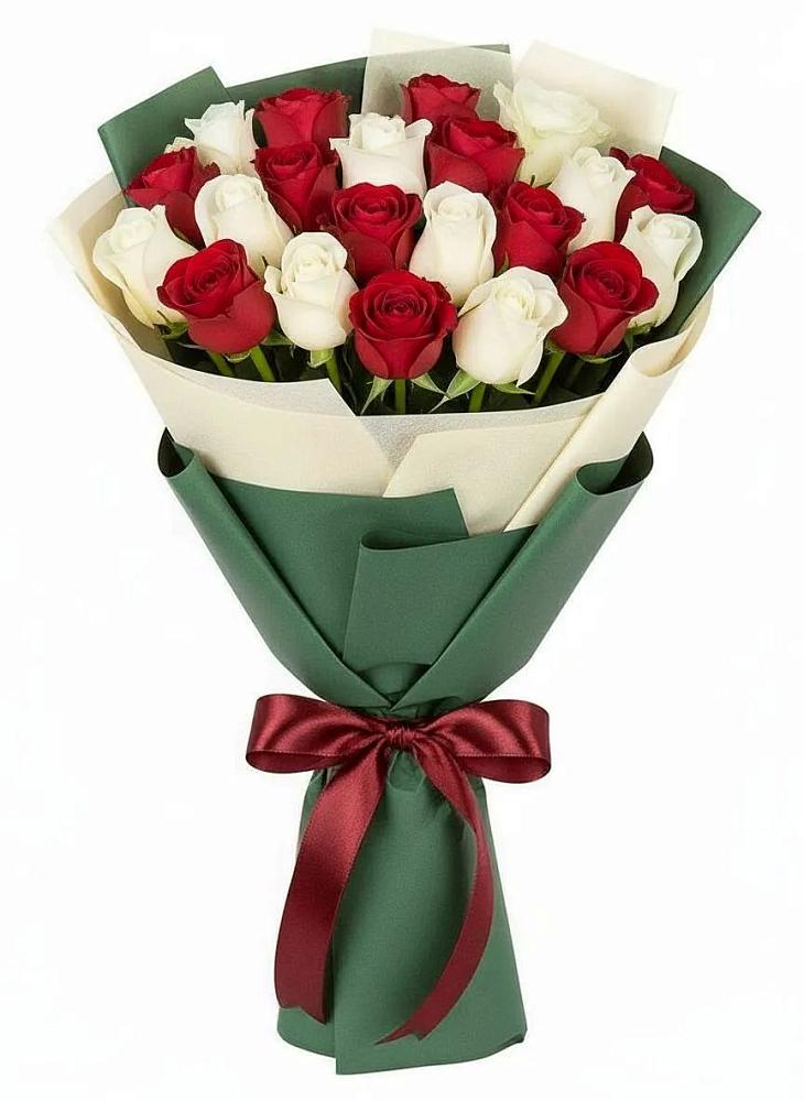 Букет Микс из красных и белых роз в Новопетровское