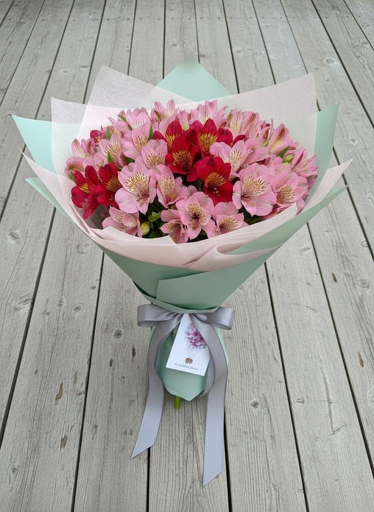 Букет цветов из: Альстромерии в Новопетровское