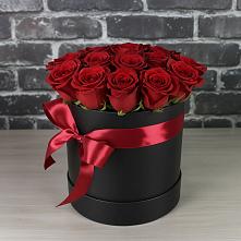 Цветочная композиция из Розы в шляпной коробке в Новопетровское