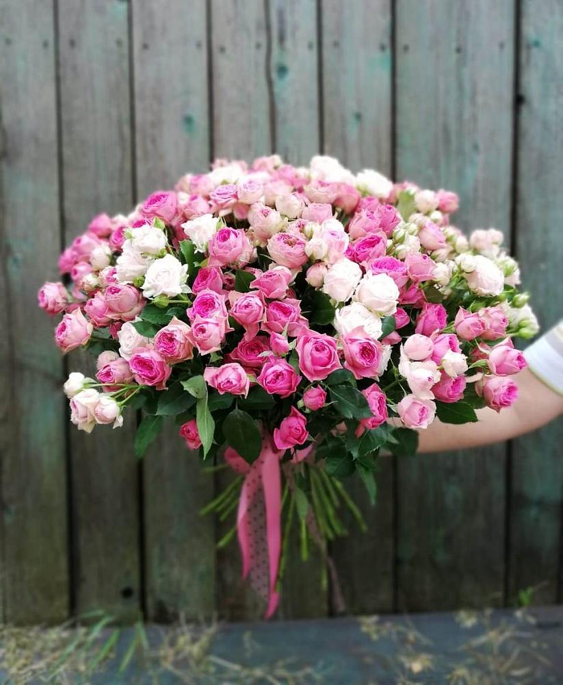 Букет Розовые кустовые розы Натали и Лав Лидия в Новопетровское