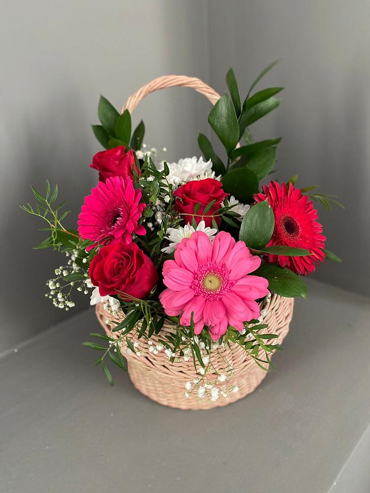 Цветочная композиция из Розы, Хризантемы и Герберы в корзине в Новопетровское