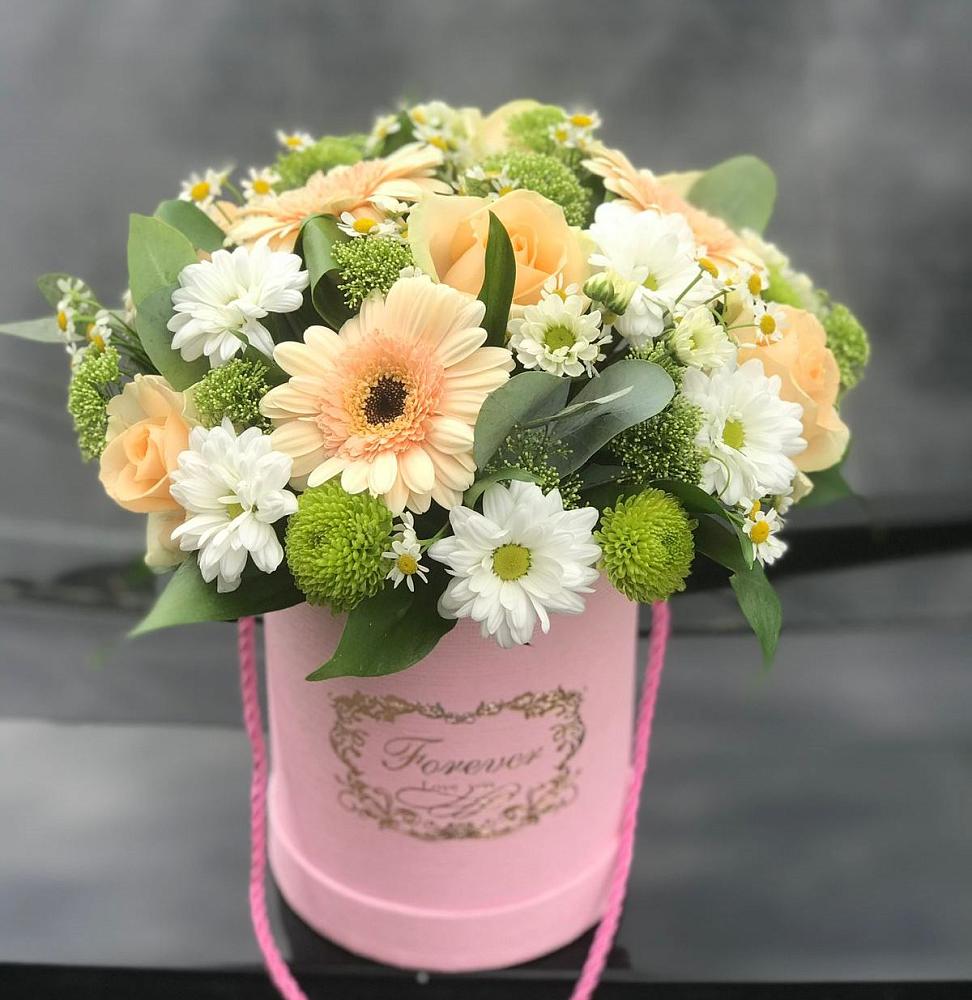 Цветочная композиция из Розы, Герберы и Хризантемы в шляпной коробке в Новопетровское