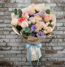 Букет цветов из:  Розы, Лизиантусы и Гвоздики #REPLACE_PRED# Новопетровское