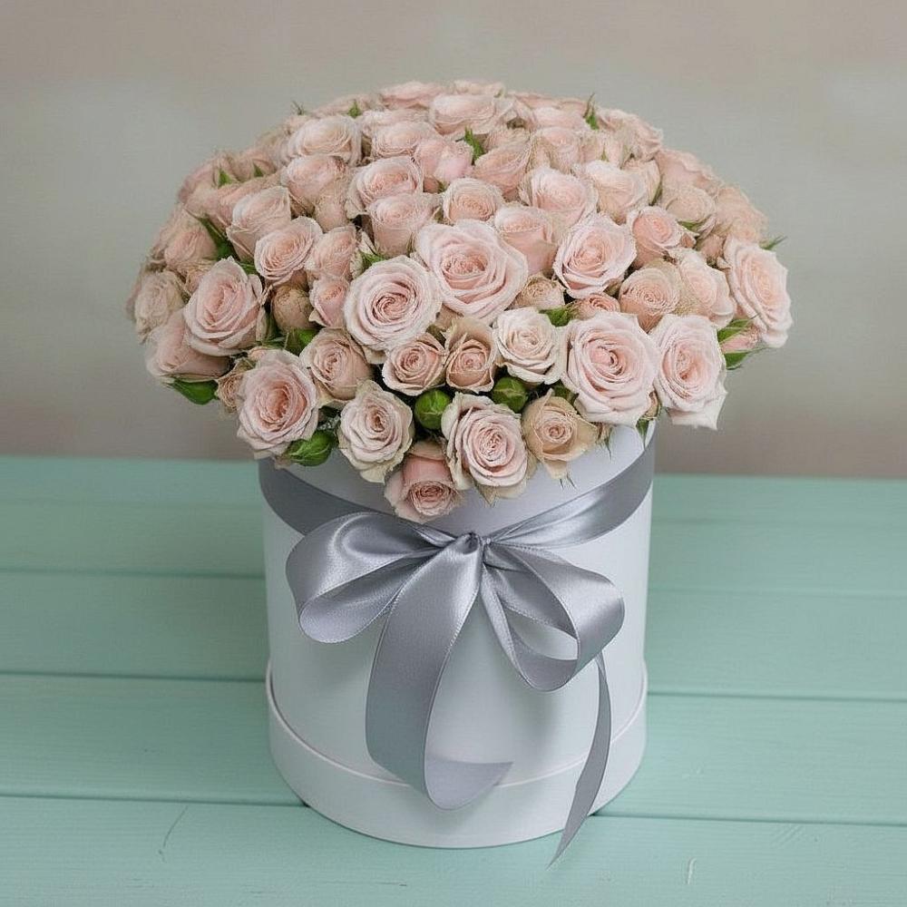 Цветочная композиция из Розы в шляпной коробке в Новопетровское